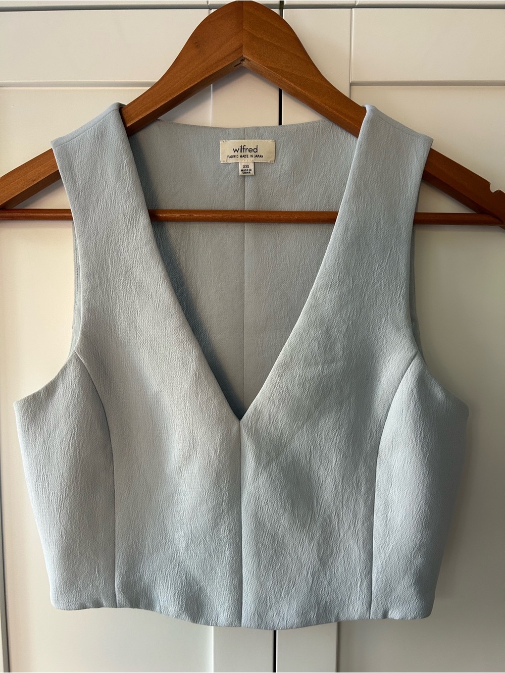 Wilfred Light Blue V-Neck Sleeveless Crop Top size XXS